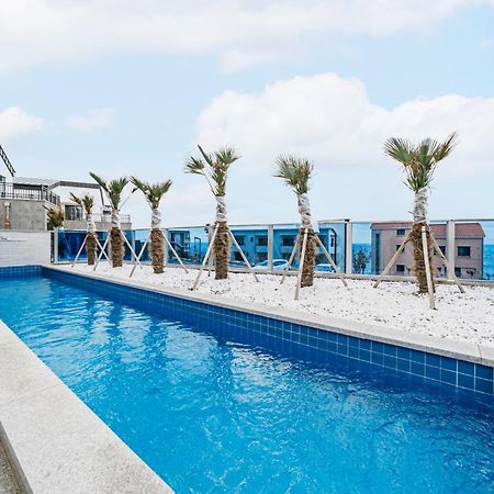 Ddosi Aewol Pool Villa Jeju Buitenkant foto