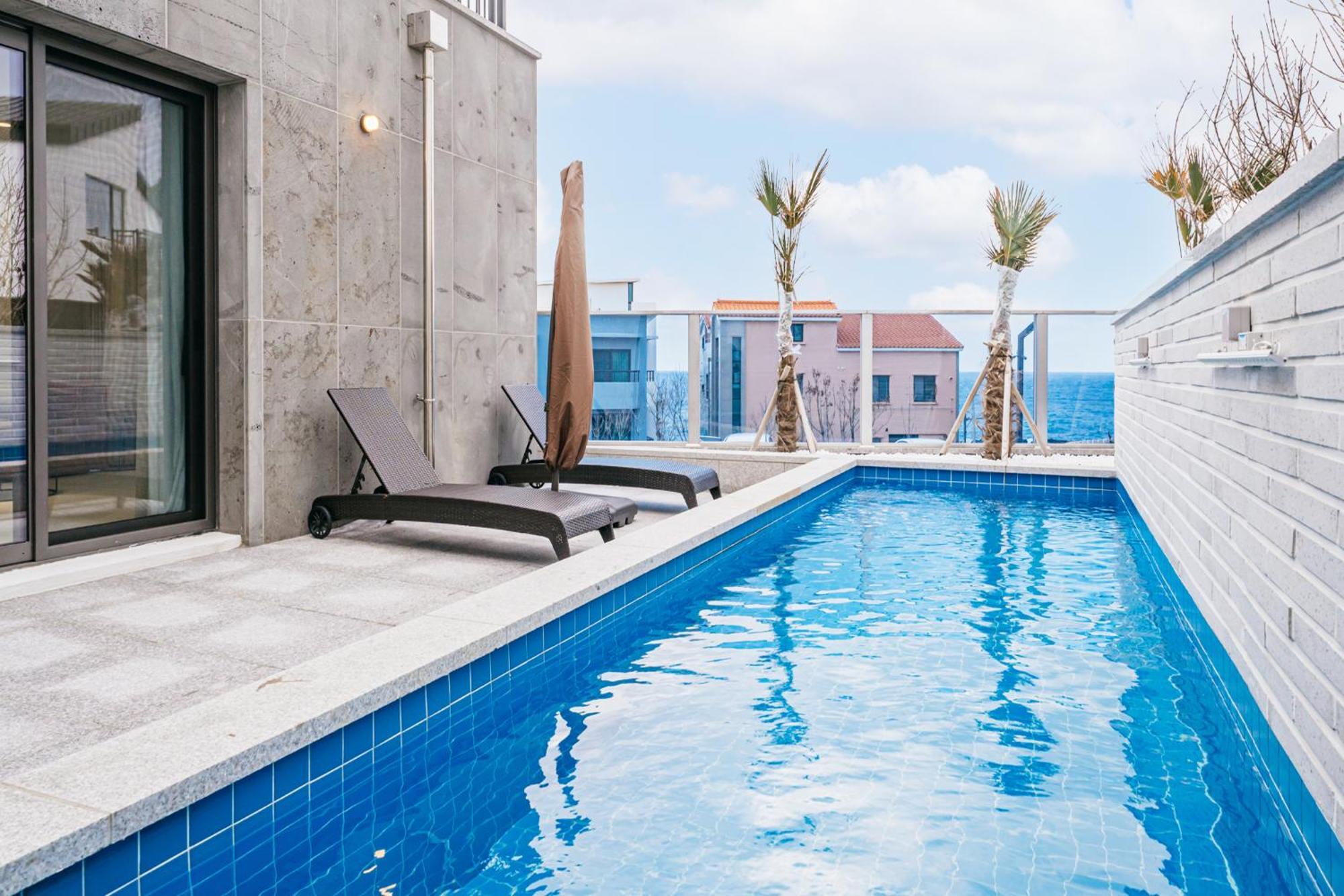 Ddosi Aewol Pool Villa Jeju Buitenkant foto